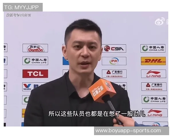 杨鸣被驱逐引发媒体热议其高昂斗志与潜在惩罚成焦点