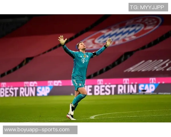 诺伊尔亲临球迷俱乐部分享温馨时刻彰显拜仁独特魅力