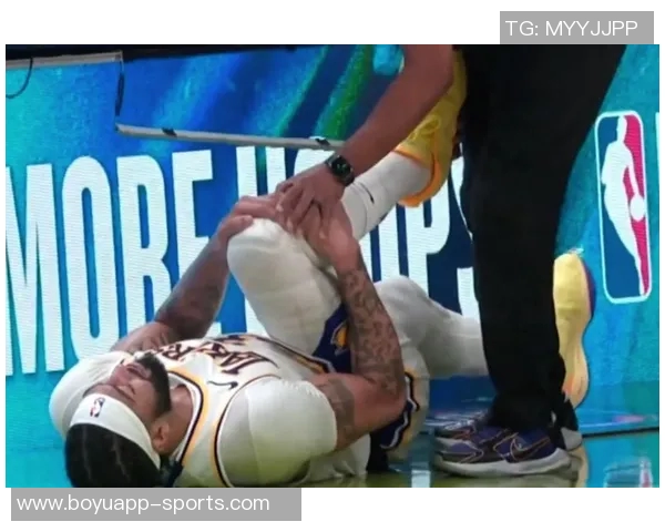 浓眉韧带损伤恢复期不明媒体人调侃谁敢冒险签下他 浓眉韧带损伤恢复期不明媒体人调侃谁敢冒险签下他