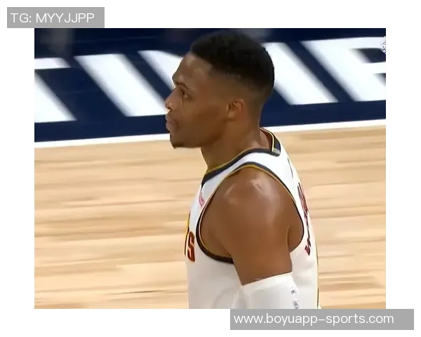 马威回应戈贝尔肘击事件称并无大碍只是被撞得喘不过气